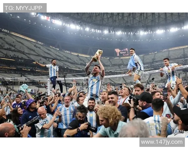 阿根廷足球之夜闪耀星光 球迷热情见证梅西等球星的精彩瞬间